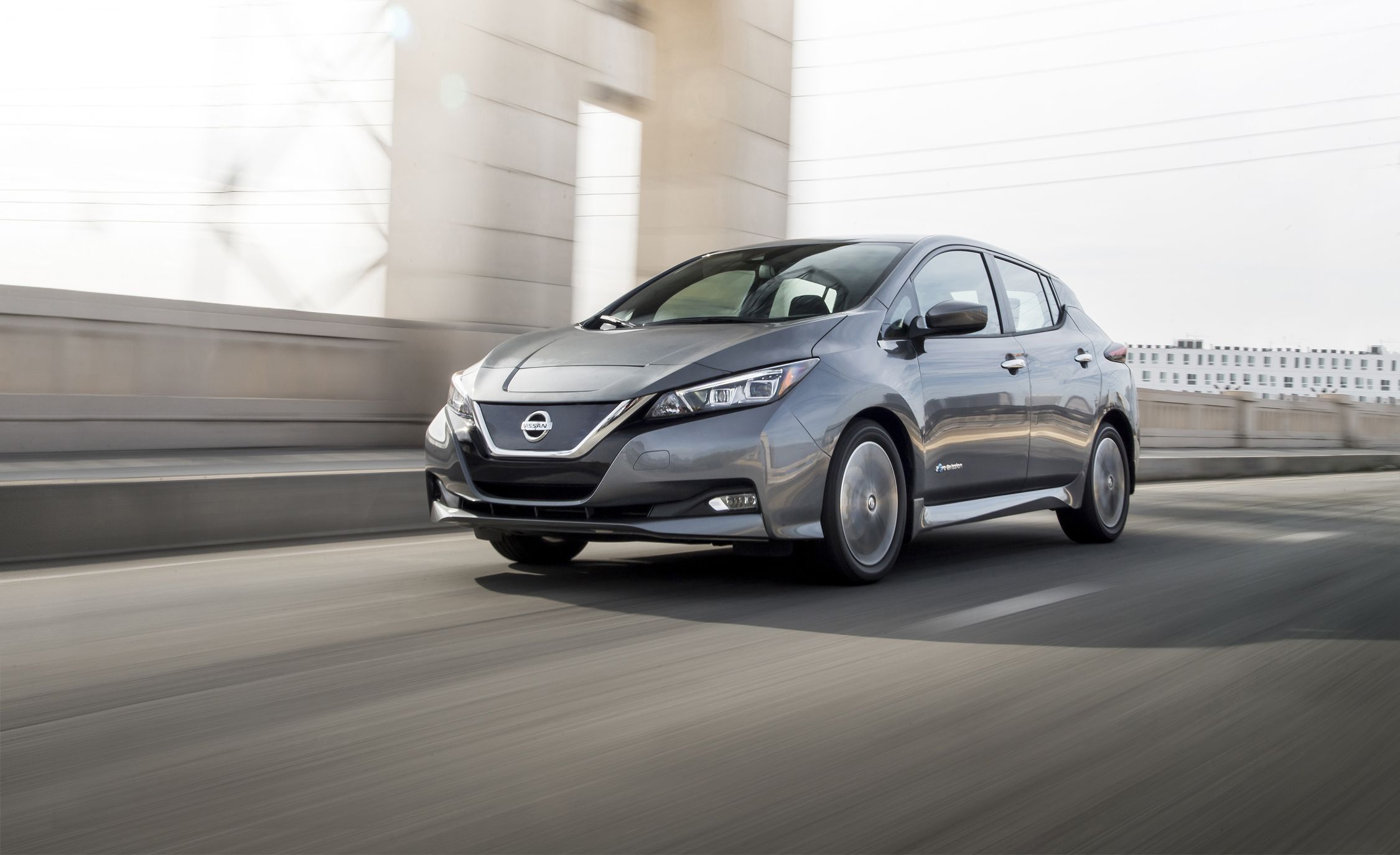2018-nissan-leaf-test-review-car-and-driver-photo-702887-s-original Nissan Leaf - 100% elektrisk familie elbil